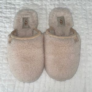 Ugg slippers